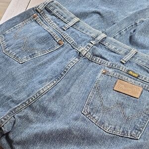 Wrangler Classic Denim Men's Jeans